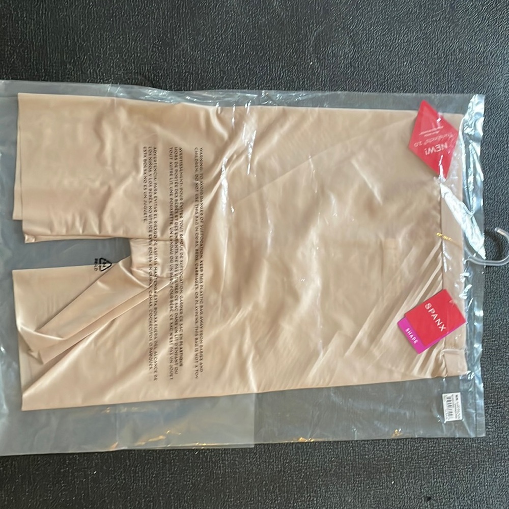 Thinstincts 2.0 High-Waisted Mid-Thigh short